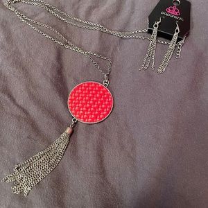 100+ assorted PAPARAZZI JEWELRY. 1 WHOLE LOT